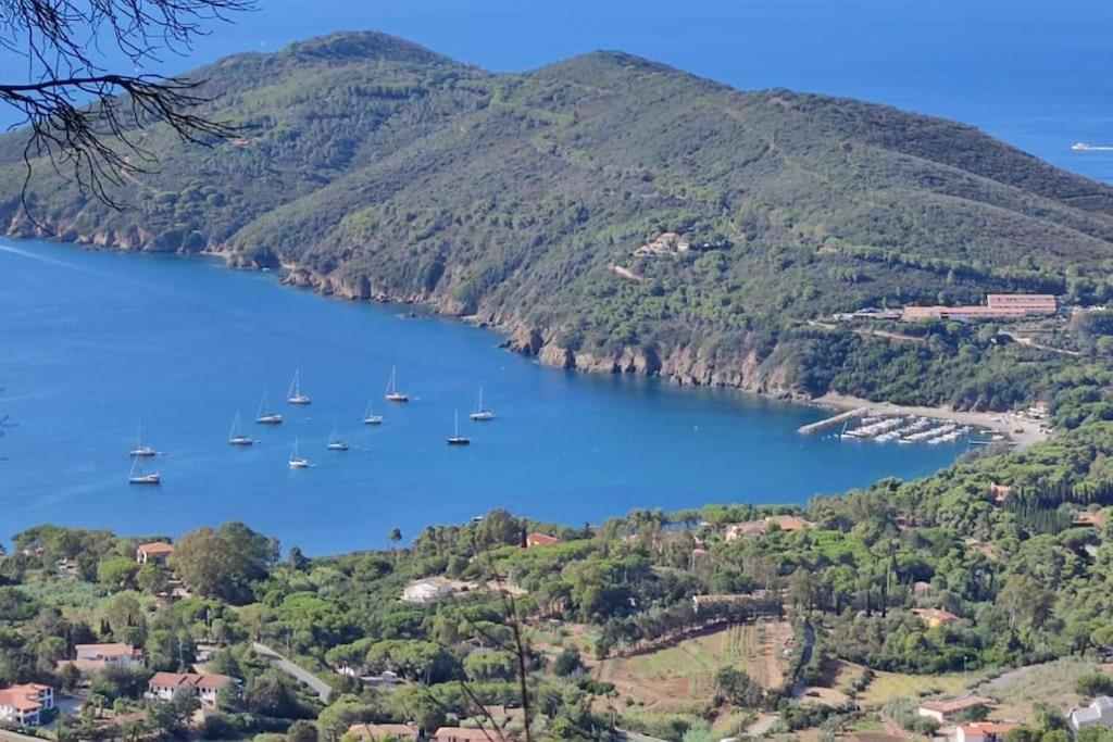 Casa Vacanze Il Pastore Tedesco Portoferraio Exterior foto